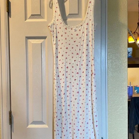 SKIMS Soft Lounge Lace Scoop Neck Maxi Dress - Picture 4 of 8